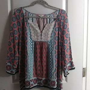 Crown & ivy top size large